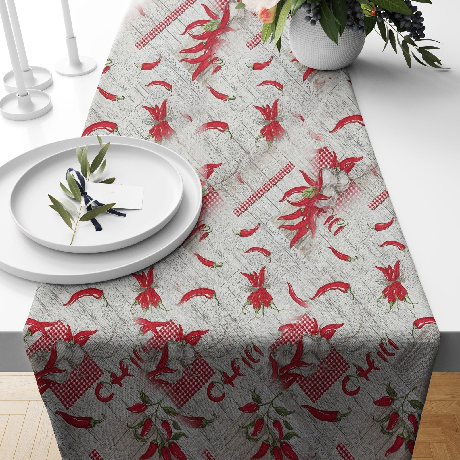 Ptextil - Тишлайфер "Червени чушки" , в размер 40/140 см. Тишлайфер "Червени чушки" , в размер 40/140 см.