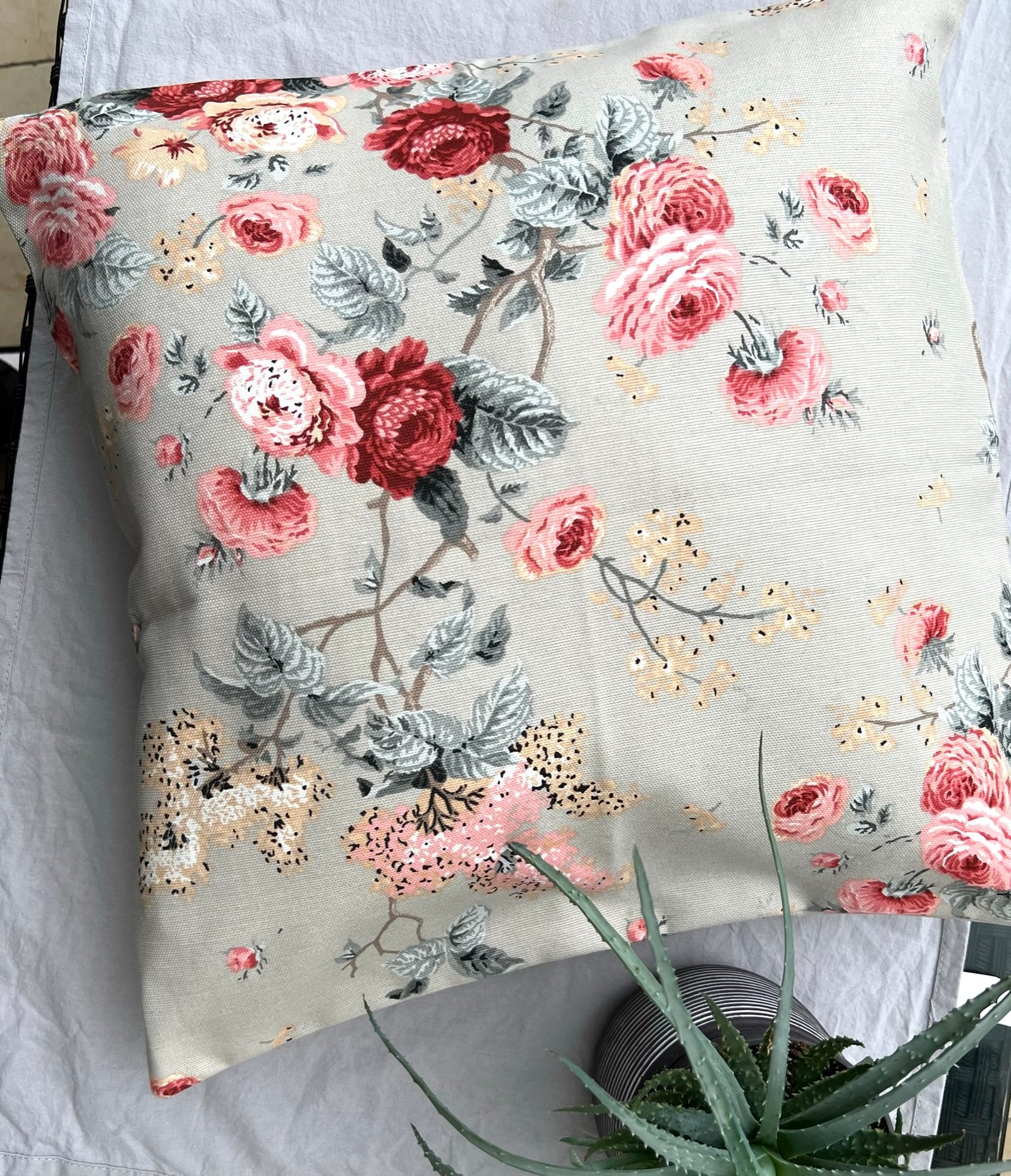 Ptextil - Декоративна калъфка Изящни Рози, 45х45 см. Декоративна калъфка Изящни Рози, 45х45 см. - Image 2