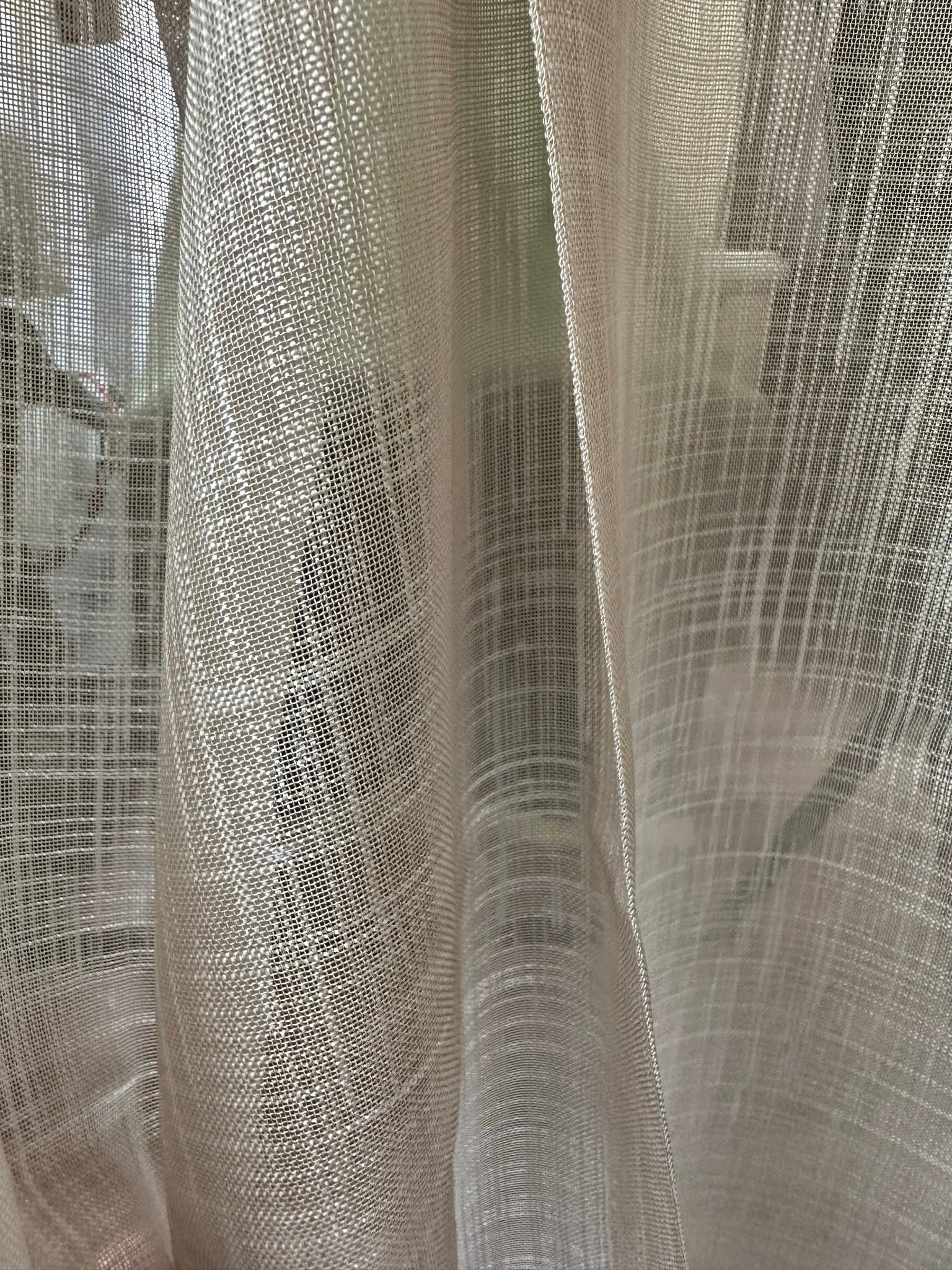 Ptextil - Тънко мрежесто перде Сантаса в кафяв цвят, с перделък Тънко мрежесто перде Сантаса в кафяв цвят, с перделък - Image 4