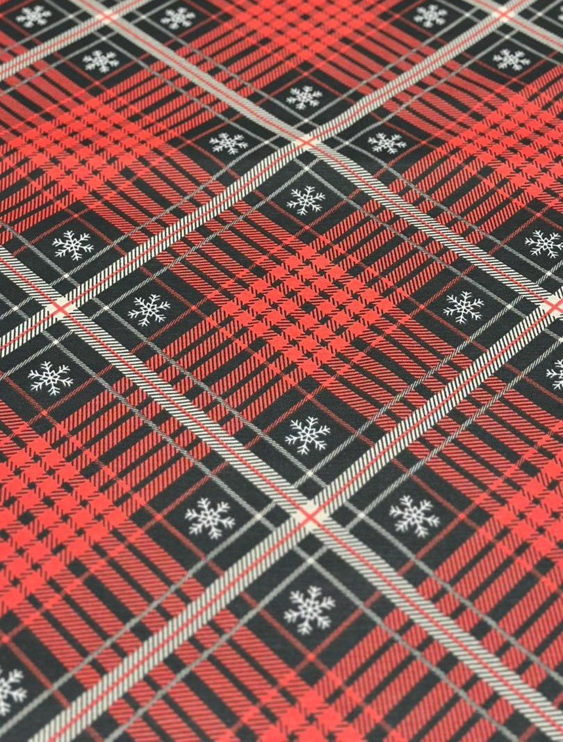 Ptextil - Луксозна коледна покривка "Бели Чудеса" Луксозна коледна покривка "Бели Чудеса"