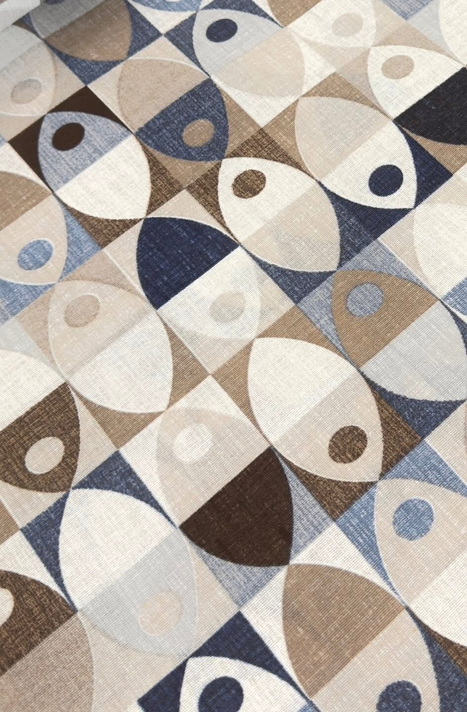 Ptextil - Покривка "Пролетна симетрия" a close up of a fabric, Пролетна симетрия